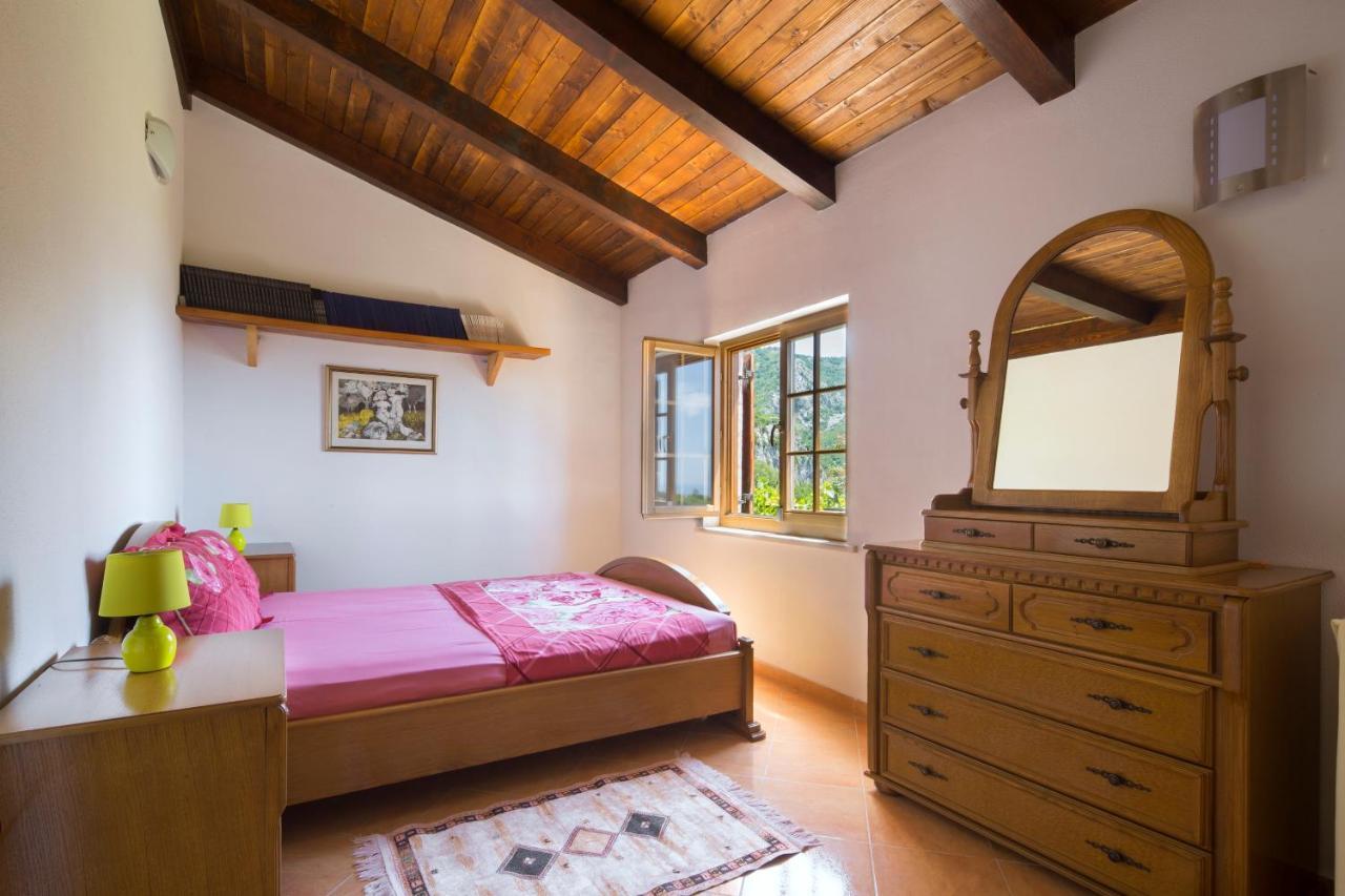 Villa Robinson Petrovac Екстериор снимка
